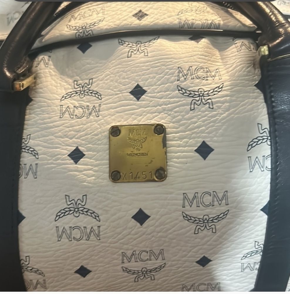 MCM White and Black Duffel Bag size 55 - Picture 2 of 12